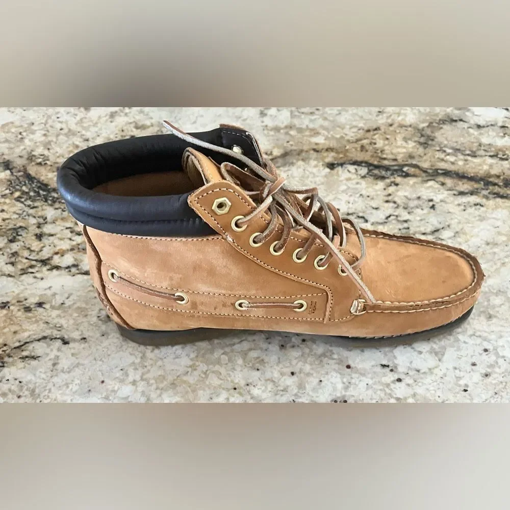 Timberland Authentic mid-high boots in wheat nubuck leather.